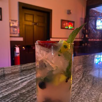 Vibes Bar & Lounge - a glass of mojit - Lounges Near Me - Hartford, Connecticut Vibes Bar & Lounge - a glass of mojit - Lounges Near Me - Hartford, Connecticut