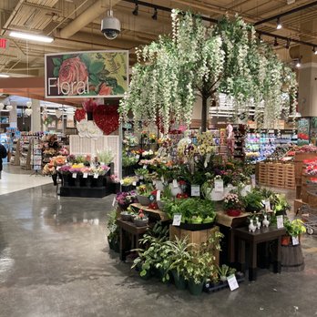 Thrifty Foods - Lovely displays at entrance - Grocery Near Me - Port Moody, British Columbia Thrifty Foods - Lovely displays at entrance - Grocery Near Me - Port Moody, British Columbia