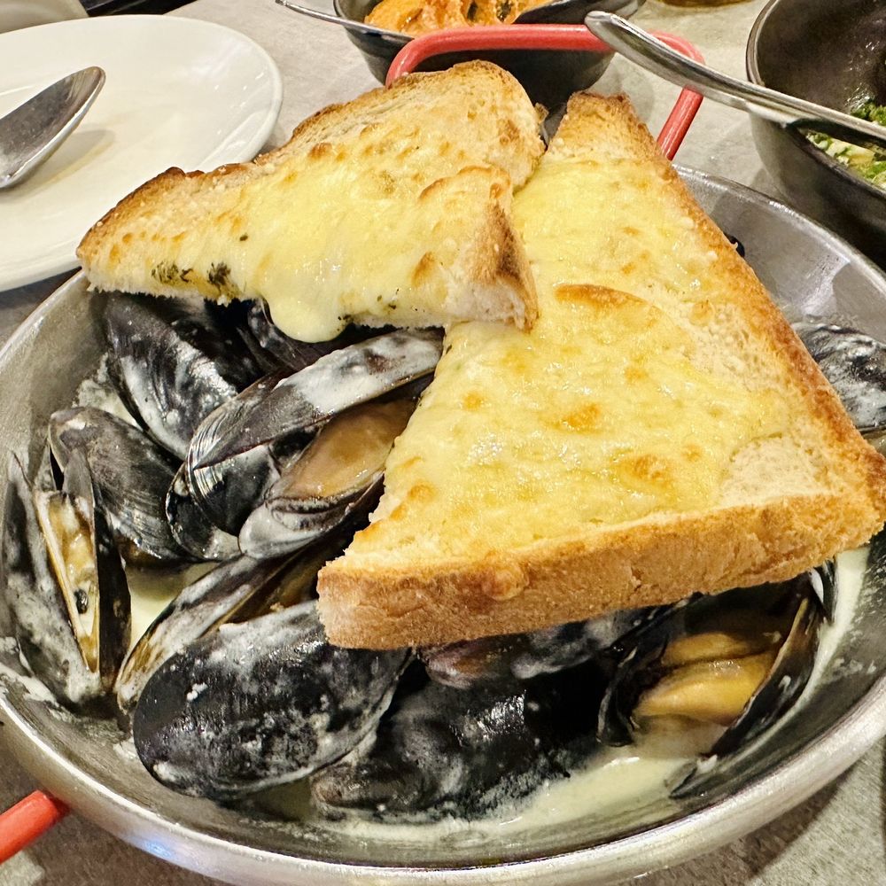 The Best 10 Mediterranean Restaurants near Mustafa Centre in Singapore -  Yelp, image size:1000x1000