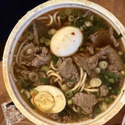 John & Mary's Food Store - Beef yakamein