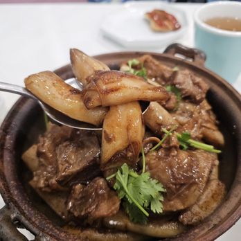 Jingege & YaoYao - Close-up of the Beef Brisket Rice Roll Pot - Chinese Near Me - Milpitas, California Jingege & YaoYao - Close-up of the Beef Brisket Rice Roll Pot - Chinese Near Me - Milpitas, California