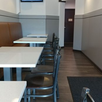 Flip-a-Lo’s - Inside veiw - Chicken Wings Near Me - Charlotte, North Carolina