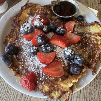 Fratelli Cafe - Croissant French Toast - Coffee & Tea Near Me - Los Angeles, California