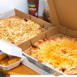 Love the pizza from here.taste so good.