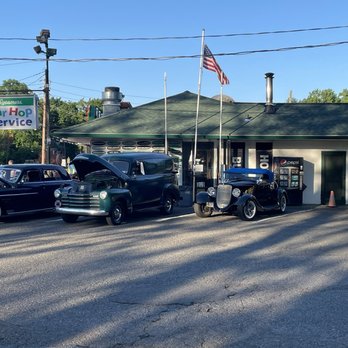 Sycamore Drive-In - American Near Me - Bethel, Connecticut Sycamore Drive-In - American Near Me - Bethel, Connecticut