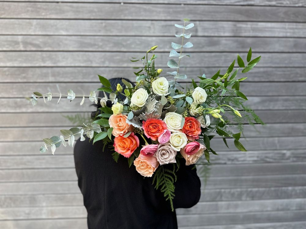 LOULOU’S FLOWER TRUCK Request Information 184 Munro Street