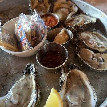 Basin Seafood & Spirits - Raw Oysters - Seafood Near Me - New Orleans, Louisiana