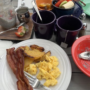 Eight AM - Eggs bacon and potato plate, earl grey and peppermint sage teas - New American Near Me - San Francisco, California Eight AM - Eggs bacon and potato plate, earl grey and peppermint sage teas - New American Near Me - San Francisco, California
