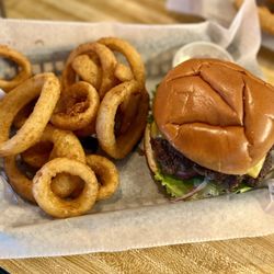 Valley River Brewery - Cheese Burger