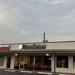 Exterior photo of Mama Fontana - Houston, Texas Exterior photo of Mama Fontana - Houston, Texas