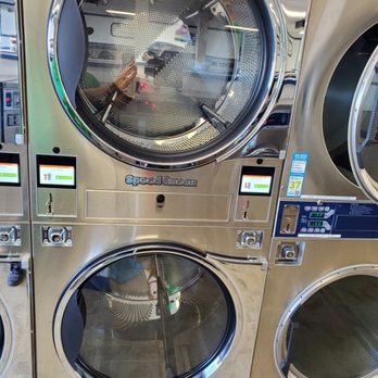 Coin Laundry Lavanderia - Laundromat Near Me - Van Nuys, California Coin Laundry Lavanderia - Laundromat Near Me - Van Nuys, California