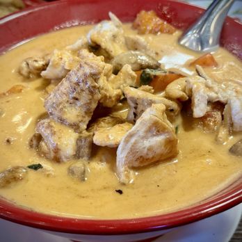 Degthai - Chicken Red Curry - Thai Near Me - Nashville, Tennessee