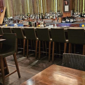 E&O Kitchen and Bar - Bar area - Asian Fusion Near Me - San Francisco, California