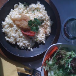 Weinstube Cafe Löwen - Kässpätzle mit Salat