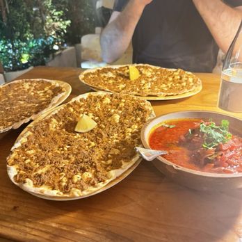 Tun Lahmajo - Armenian Near Me - Burbank, California