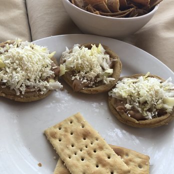 La Perla - Sopes - Seafood Near Me - Zihuatanejo, GRO La Perla - Sopes - Seafood Near Me - Zihuatanejo, GRO