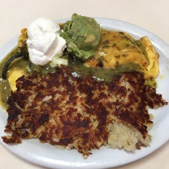 Esau's Cafe - Pastille chili relleno omelet - Breakfast & Brunch Near Me - Carpinteria, California Esau's Cafe - Pastille chili relleno omelet - Breakfast & Brunch Near Me - Carpinteria, California