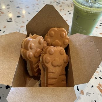 Fika Fika Coffee - mochi paw cake - Coffee & Tea Near Me - Arcadia, California Fika Fika Coffee - mochi paw cake - Coffee & Tea Near Me - Arcadia, California