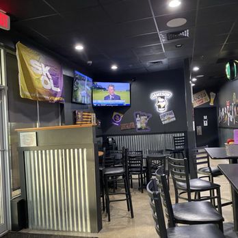 Burnt Store Tavern - Sports Bars Near Me - Cape Coral, Florida