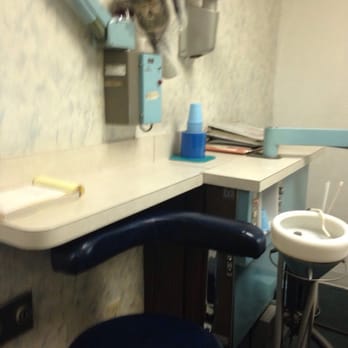 David M Adelman, DDS - 1968 X-ray machine - Oral Surgeons Near Me - N Miami Beach, Florida