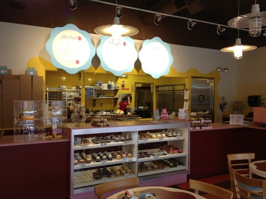 Treat Cupcake Bar by null