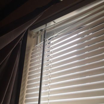 Sparkling Clean Maid Service - Broken blind - Home Cleaning Near Me - Saint Peters, Missouri Sparkling Clean Maid Service - Broken blind - Home Cleaning Near Me - Saint Peters, Missouri