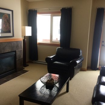 Lodges At Canmore - The Lodges at Canmore Living Room - Hotels Near Me - Canmore, Alberta