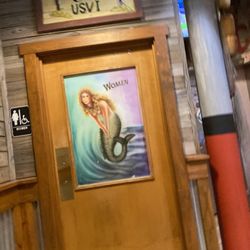 Happy's Fish House