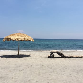 Crystal Beach Resort - Campgrounds Near Me - San Narciso, ZMB