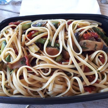 Nonna's Oven - "daily lunch special": linguini with veggies (sweet peppers, mushrooms, asparagus) - Pizza Near Me - Richmond Hill, Ontario Nonna's Oven - "daily lunch special": linguini with veggies (sweet peppers, mushrooms, asparagus) - Pizza Near Me - Richmond Hill, Ontario