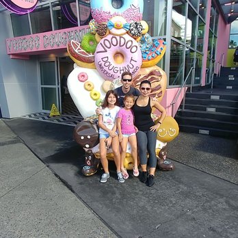 Voodoo Doughnut - Family portrait - Bakeries Near Me - Orlando, Florida Voodoo Doughnut - Family portrait - Bakeries Near Me - Orlando, Florida