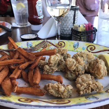 Magnolia Grill - Oysters done perfectly. - Southern Near Me - Natchez, Mississippi