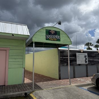 Blackbeards Tavern - Entrance - Tiki Bars Near Me - North Fort Myers, Florida