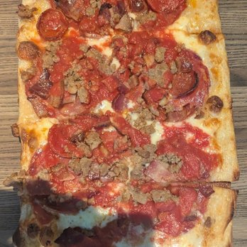Court To Table - Carnivore Pizza - Pickleball Near Me - Baton Rouge, Louisiana Court To Table - Carnivore Pizza - Pickleball Near Me - Baton Rouge, Louisiana