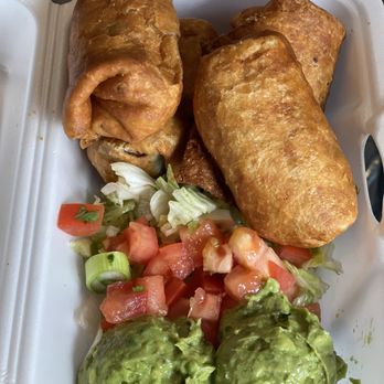 Pepito's Drive In - Chimichanga - choose from chicken or shredded beef. Look at that yummy guacamole. - Mexican Near Me - Highland, California Pepito's Drive In - Chimichanga - choose from chicken or shredded beef. Look at that yummy guacamole. - Mexican Near Me - Highland, California