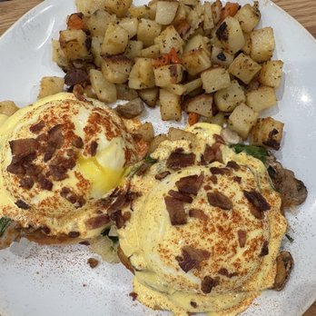 HomeGrown - Merriam - Florentine Benedict - Salad Near Me - Merriam, Kansas HomeGrown - Merriam - Florentine Benedict - Salad Near Me - Merriam, Kansas