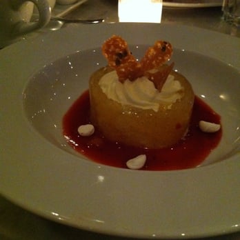 Sassafraz - Delicious pineapple jelly dessert - French Near Me - Toronto, Ontario Sassafraz - Delicious pineapple jelly dessert - French Near Me - Toronto, Ontario