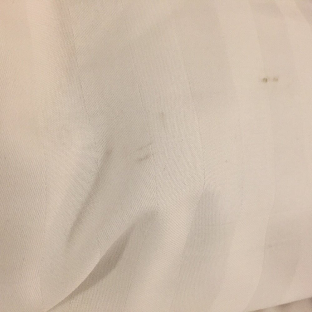 Courtyard Marriott - Dirty sheets - Hotels Near Me - Madrid, M