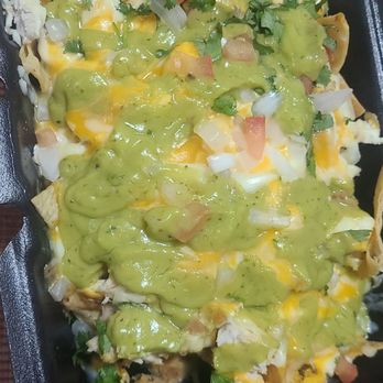 Los Pollos 3 - Nachos chicken salsa cheese beans guacamole, no sour cream - Mexican Near Me - Downey, California