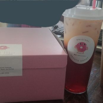 Pronto Donuts - Yummy deliciousness! Thai tea no boba and blended mocha. - Donuts Near Me - Monterey Park, California