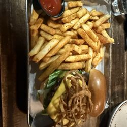 Oscar's - The Oscar Burger