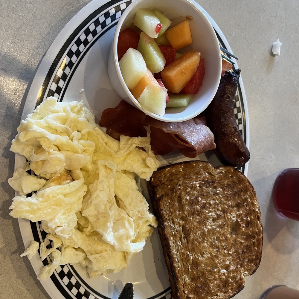 Downtown Diner - Healthy Delight- Egg whites, turkey bacon, fruit and toast - Diners Near Me - Celebration, Florida Downtown Diner - Healthy Delight- Egg whites, turkey bacon, fruit and toast - Diners Near Me - Celebration, Florida