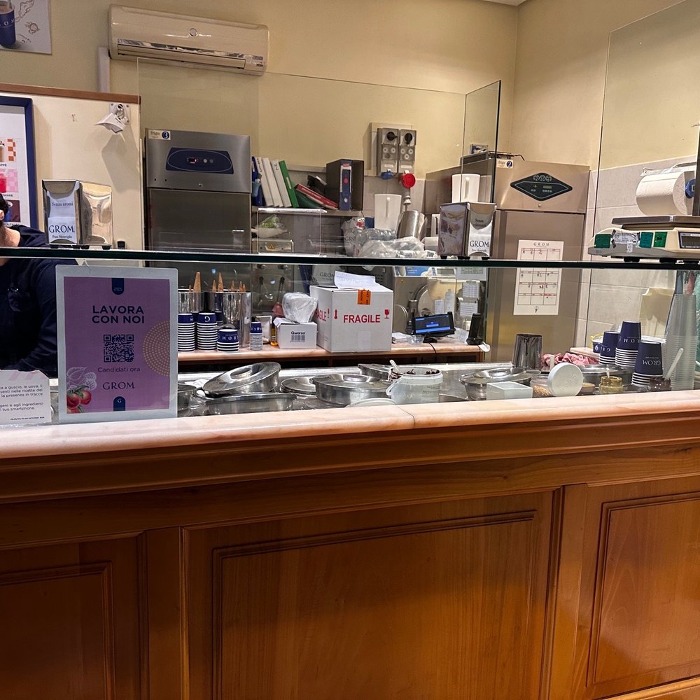 Perugia Stairs in Perugia: 4 reviews and 3 photos, image size:1000x1000