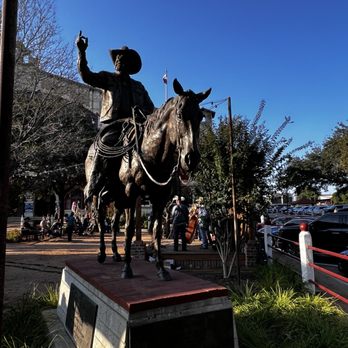 Cowtown Coliseum - Statue - Stadiums & Arenas Near Me - Fort Worth, Texas Cowtown Coliseum - Statue - Stadiums & Arenas Near Me - Fort Worth, Texas