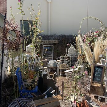 Maes Market Boutique - Outdoors in the garden area. - Flowers & Gifts Near Me - Murrieta, California Maes Market Boutique - Outdoors in the garden area. - Flowers & Gifts Near Me - Murrieta, California
