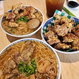 Basil Salted Crispy Chicken Wintermelon Tea Mixed Mi-sua w/Intestine & Beef Crispy Chicken Mi-sua w/ Braised Egg