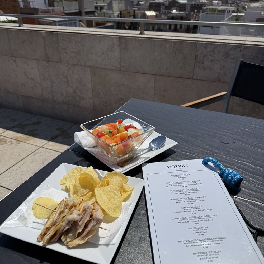 Hotel Astoria - Lunch by the pool on the rooftop - Hotels Near Me - Barcelona, B