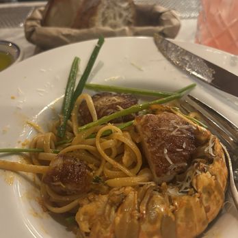 Acqua Al 2 - Special : homemade fettuccini with scallops and lobster. A-maze-ing!!!!!!! - Tuscan Near Me - Annapolis, Maryland