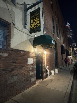 Johnny's Little Bar by null