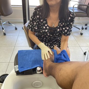 Fingers N Toes - Pedicure with Lynn. - Nail Salons Near Me - Long Beach, California